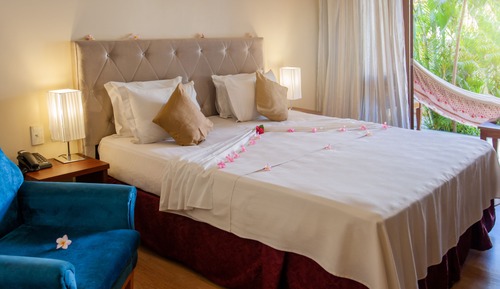 Suite, Garden Area