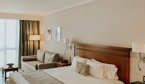 Deluxe Room, 1 King Bed, Jetted Tub