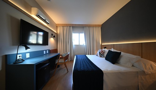 Superior Double Room, Roll-in Shower