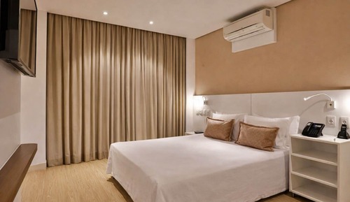 Superior Room, 1 Queen Bed, Mobility Accessible