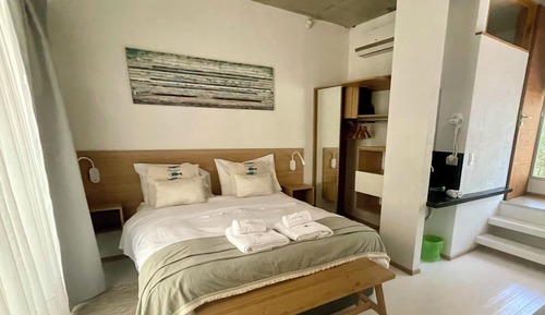 Grand Apartment, 1 Queen Bed with Sofa bed, Private Bathroom, Garden Area