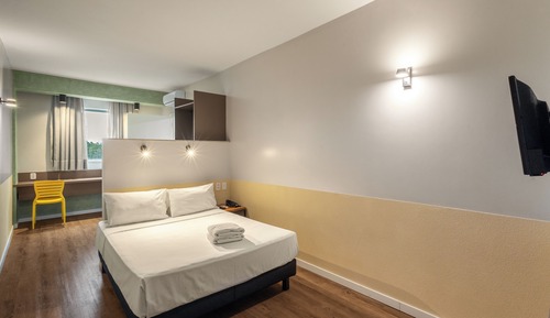 Standard Double Room (Adaptado)