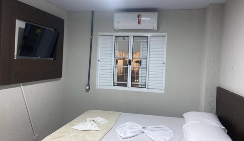 Economy Room, Air conditioning