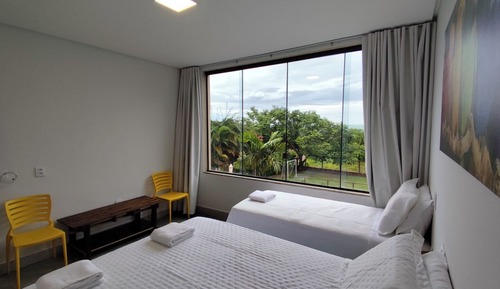 Triple Room, Hill View