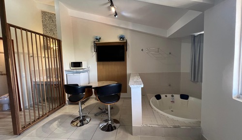Superior Suite, 1 Bedroom, Private Bathroom, Pool View