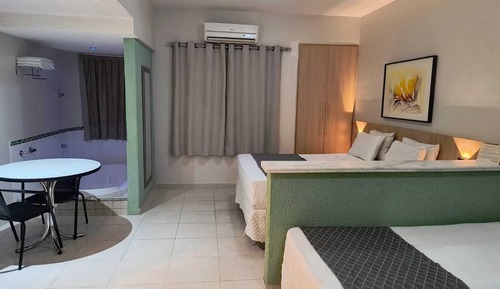 Suite, City View
