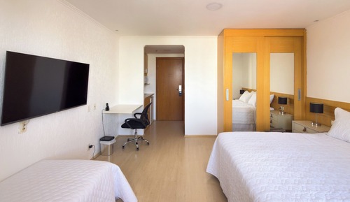Deluxe Triple Room, 1 Bedroom, Non Smoking, City View