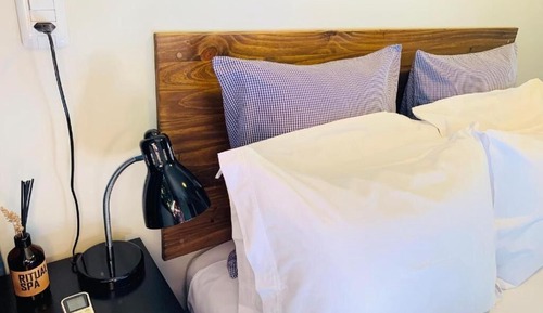 Apartamento com Varanda e Cozinha