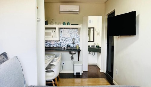 Suite com Cozinha