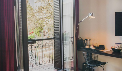 Room, 1 Queen Bed, Balcony (Colonial)