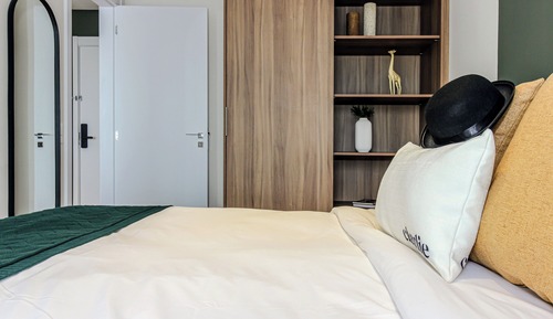 Apto 2 Dorm com sofá cama 42m - R