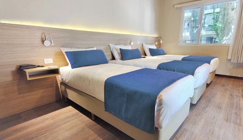 Triple Room