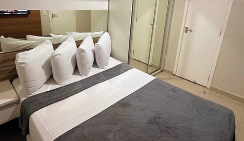 Apartment 6