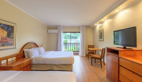 Deluxe Quadruple Room