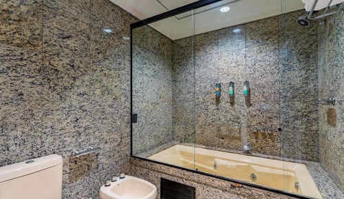 Luxury Suite, 1 King Bed, Bathtub