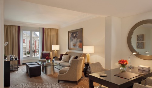 Suite, 1 King Bed, City View