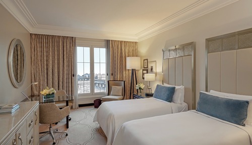 Room, 2 Twin Beds, City View