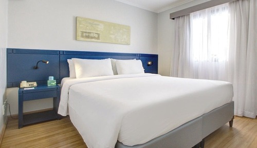 Deluxe Suite, 1 Queen Bed, Non Smoking
