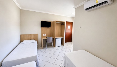 Triple Room, 3 Twin Beds, City View