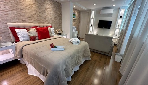 Suite, Mountain View