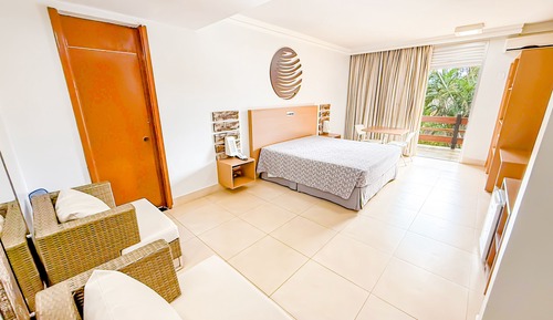 Honeymoon Suite