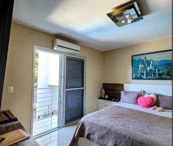 Deluxe Room (2 Adults + 1 Child)