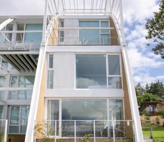 Three-Bedroom Premium Apartment with Balcony