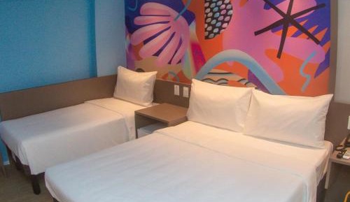 Standard Room with One Double Bed and One Single Bed
