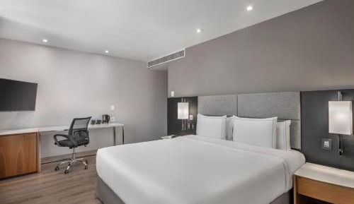 Premium Queen Room