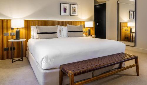 Premier Room