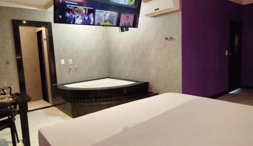 Studio with Spa Bath