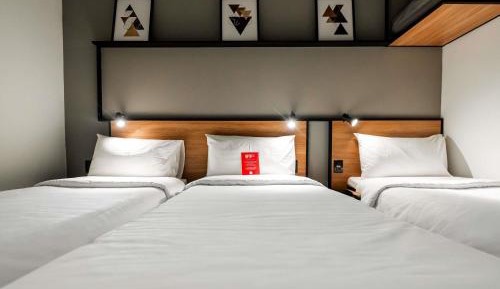 Twin Room with Three Single Beds