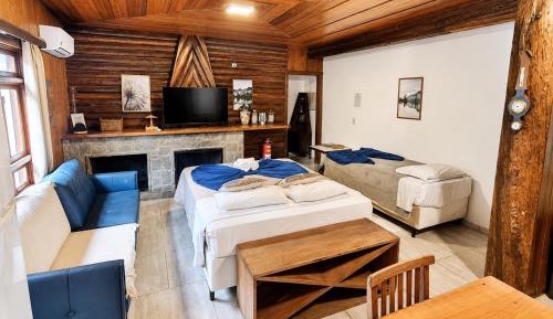 Queen Suite with Spa Bath