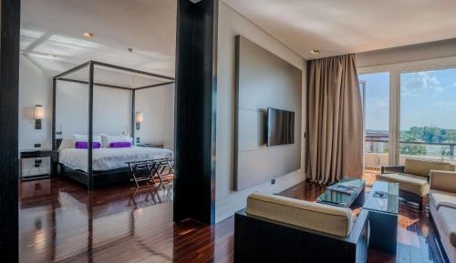 Executive Suite One King
