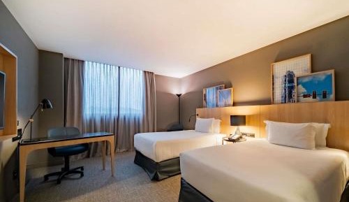 Deluxe Room with Two Twin Beds