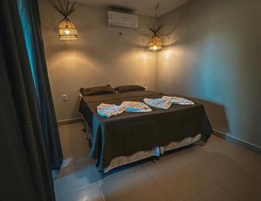 Queen Suite with Pool View