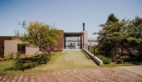 Two-Bedroom Apartment with Lake View