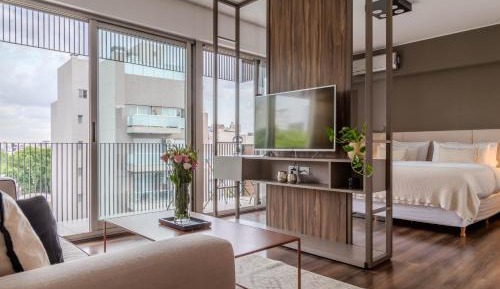 Studio Apartment with Balcony