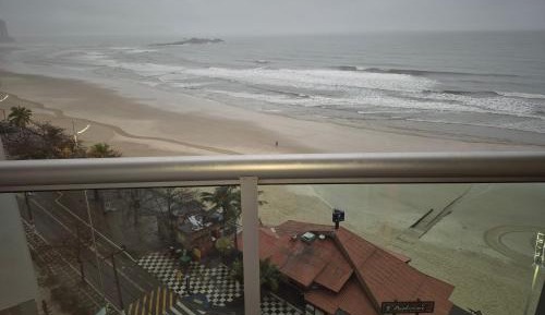 Three-Bedroom Apartment with Ocean View