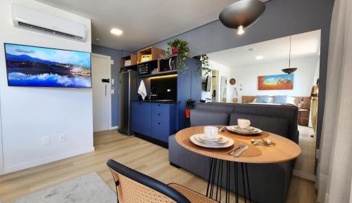 One-Bedroom Apartment with Park View