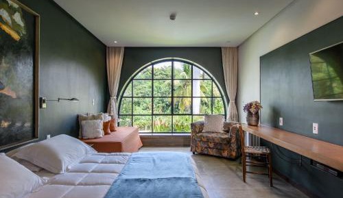 Deluxe Apartment with Garden View