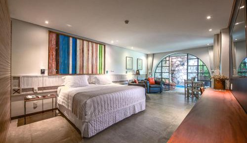 Deluxe Room with Pool 