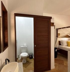 Deluxe Double Room (2 Adults + 1 Child)