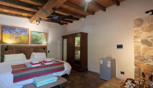 Double or Twin Room with Mountain View