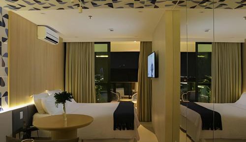 Deluxe One-Bedroom Apartment with City View