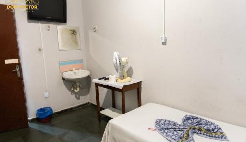 Single Room with Shared Bathroom