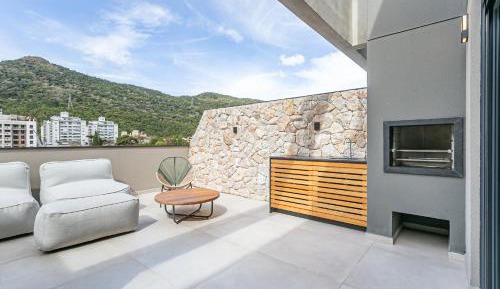 Studio with Balcony