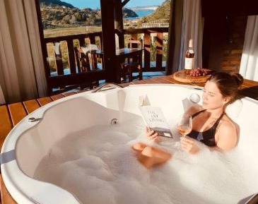 Deluxe Suite with Spa Bath