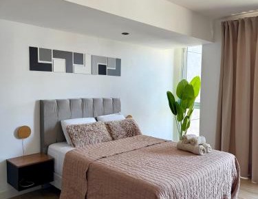 Studio Apartment with Sea View