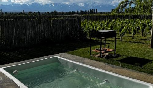 Apartment with Mountain View